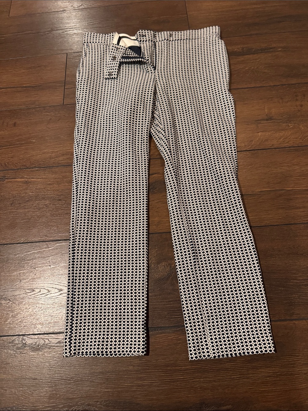 Ann Taylor women’s Patterned Navy and White Dress Pants size 6